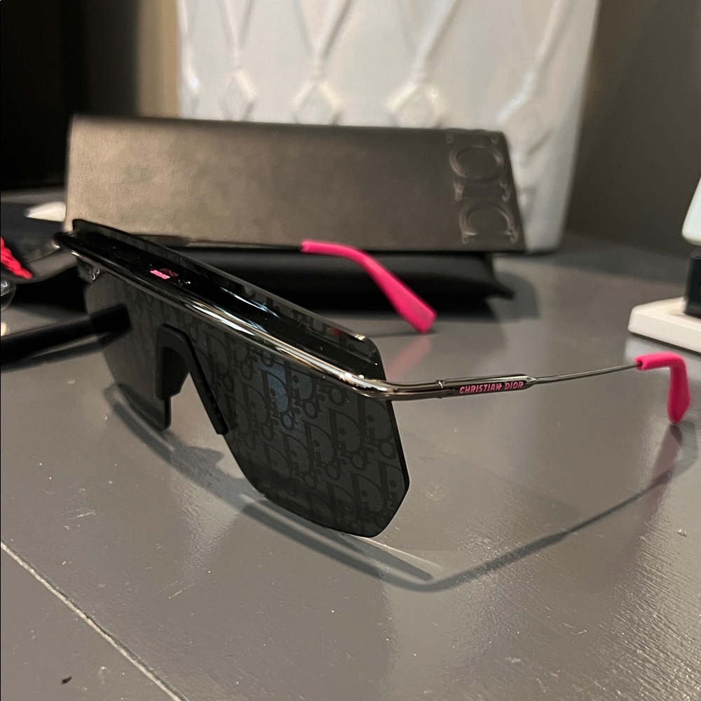 Dior Monogram Sunglasses with Black Case - Picture 3 of 4